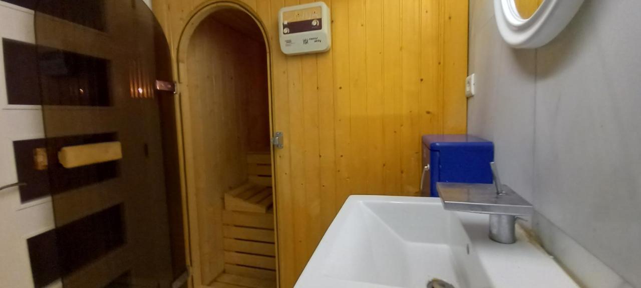 Chalet Con Piscina, Sauna Y Jacuzzi Cerca Del Mar A Media Hora De Bilbao Y Santander El Puente  Exterior photo