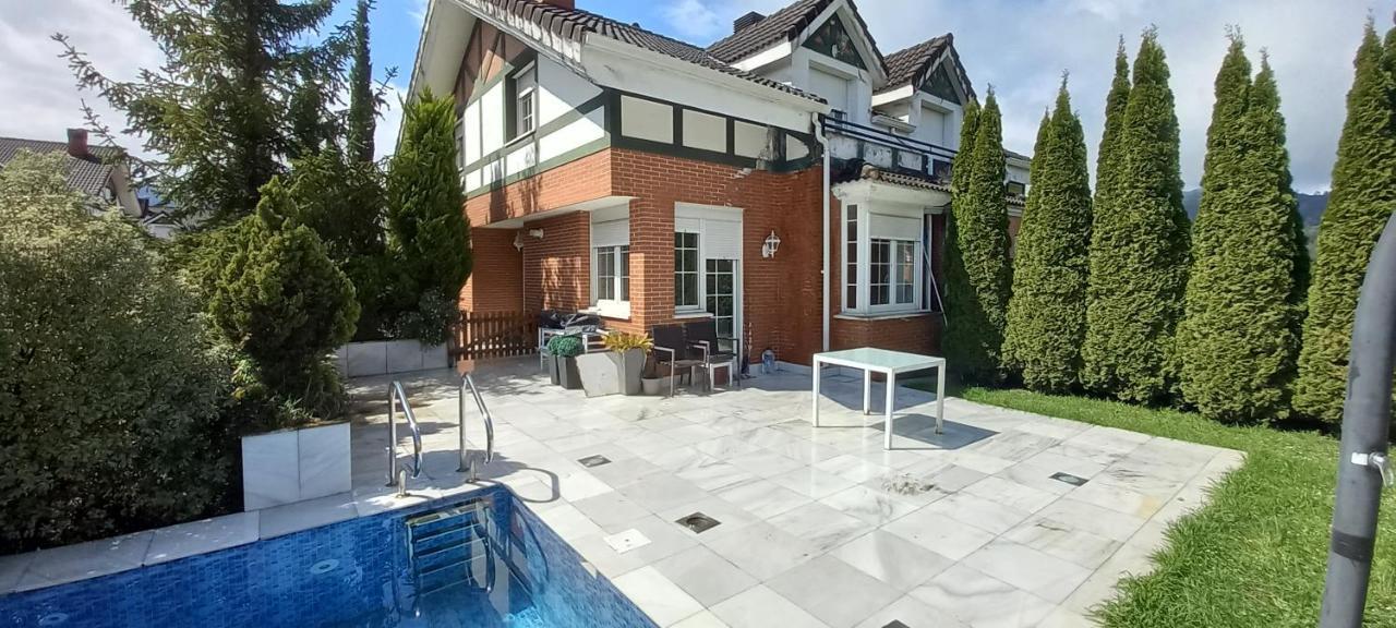 Chalet Con Piscina, Sauna Y Jacuzzi Cerca Del Mar A Media Hora De Bilbao Y Santander El Puente  Exterior photo